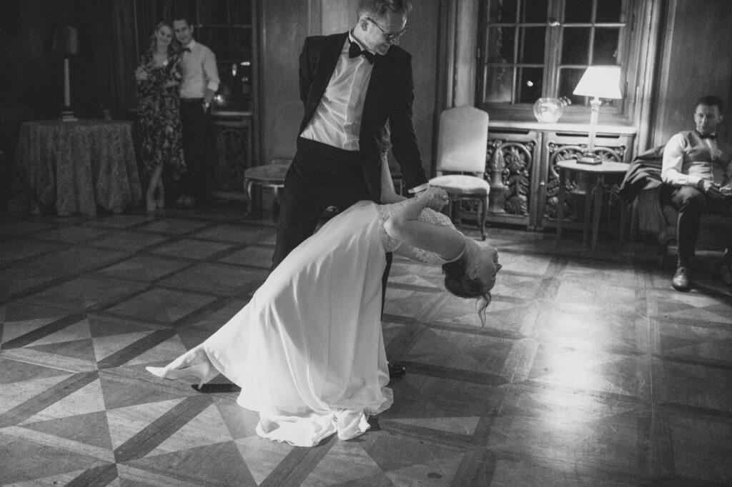 Fotografische Begleitung der Freie Trauung auf Schloss Saareck – Kaitlyn & Dominic